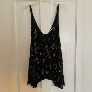 KIMCHI BLUE flowy black tiered tank, size M (fits more like size L)